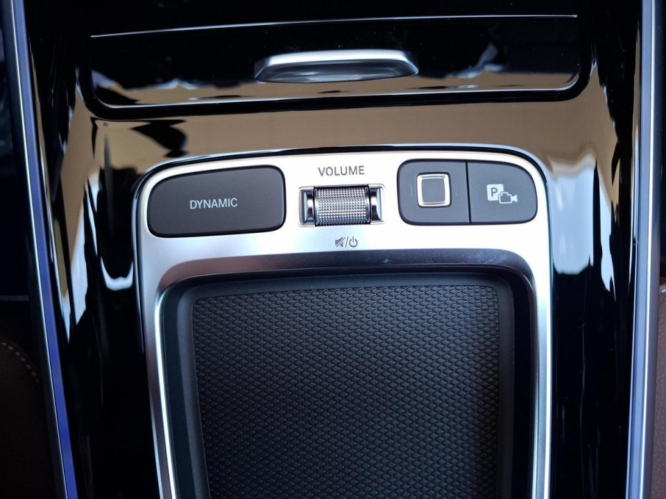 Mercedes-Benz GLA 220 4MATIC AMG Line - foto 16