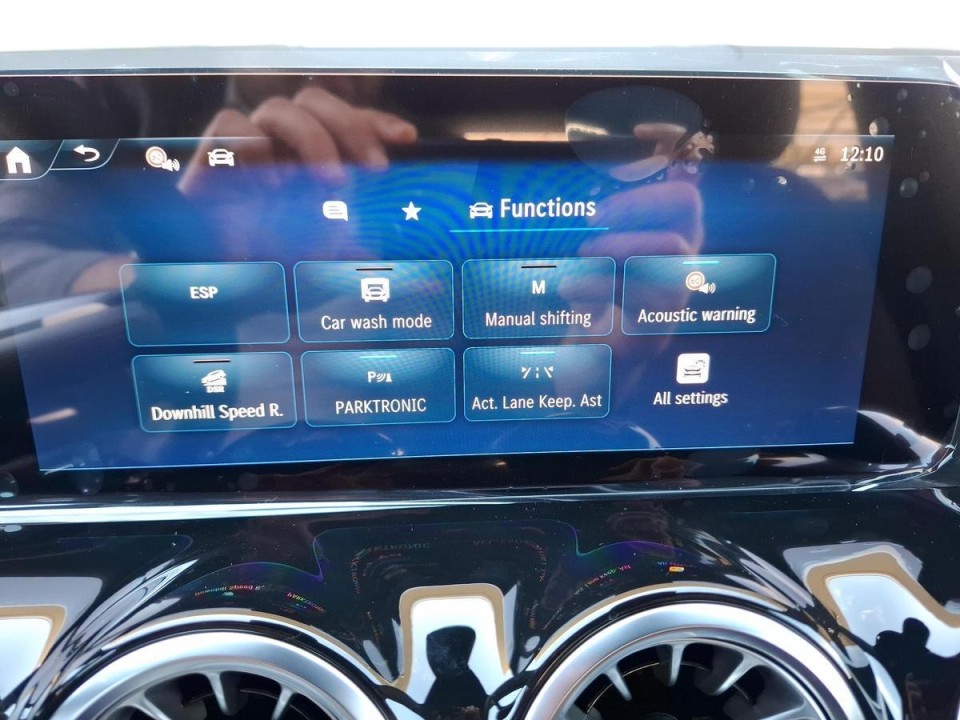 Mercedes-Benz GLA 220 4MATIC AMG Line - foto 15