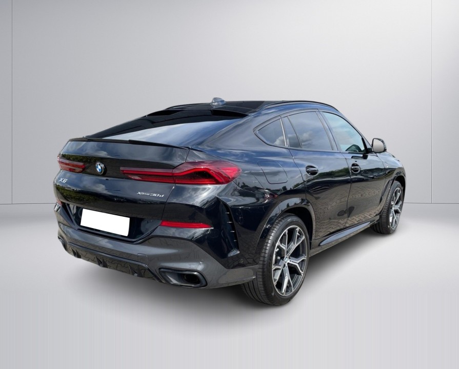 BMW X6 xDrive30d M-Sport (2)