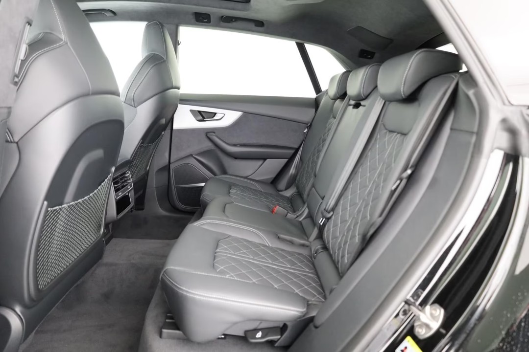 Audi Q8 50TDI quattro tiptronic S-Line - foto 11