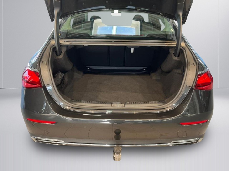 Mercedes-Benz E 200 Avantgarde - foto 17