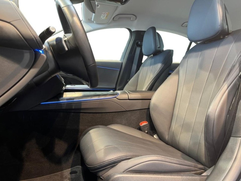 Mercedes-Benz E 200 Avantgarde - foto 9