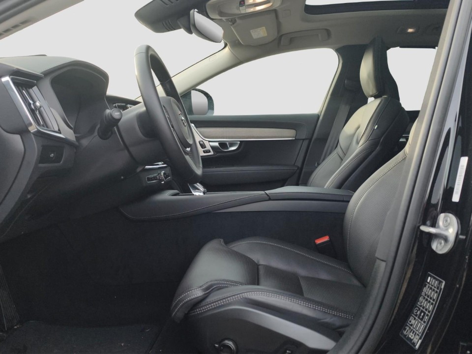 Volvo V90 Cross Country B5 AWD Ultimate - foto 11