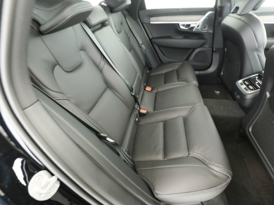 Volvo V90 Cross Country B5 AWD Ultimate - foto 17