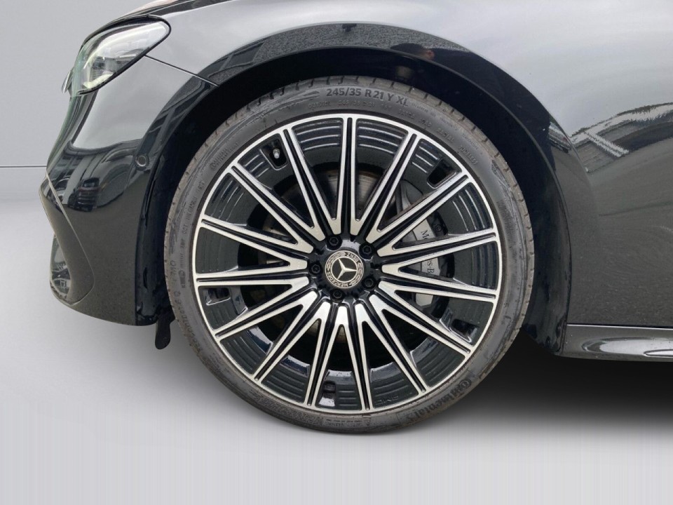 Mercedes-Benz E 200 AMG Line - foto 15