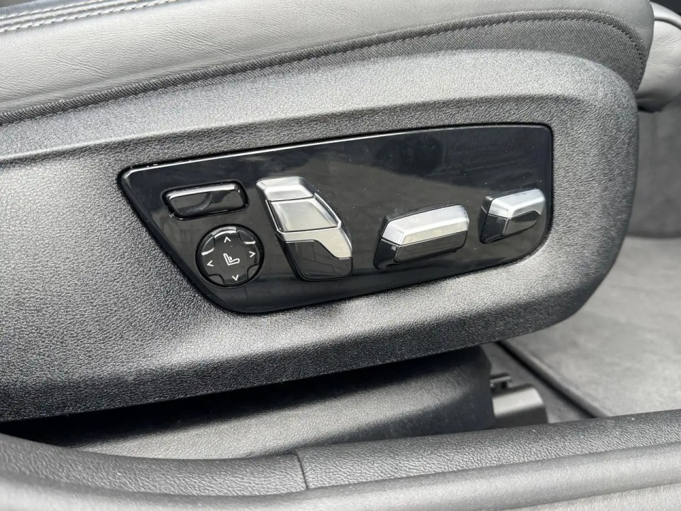 BMW Seria 5 520i M-Sport - foto 25