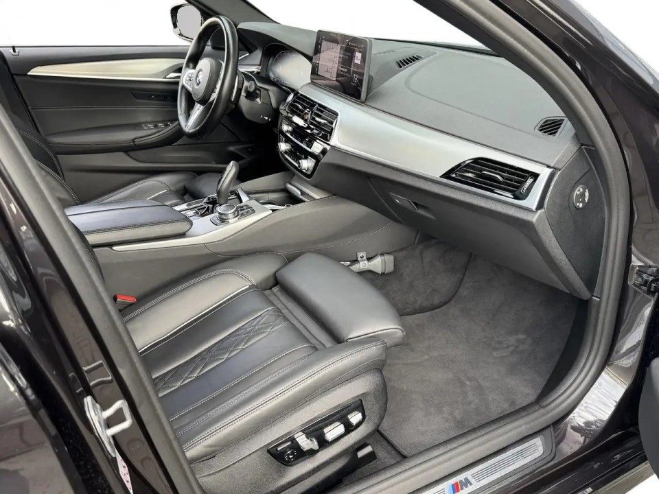 BMW Seria 5 520i M-Sport - foto 12