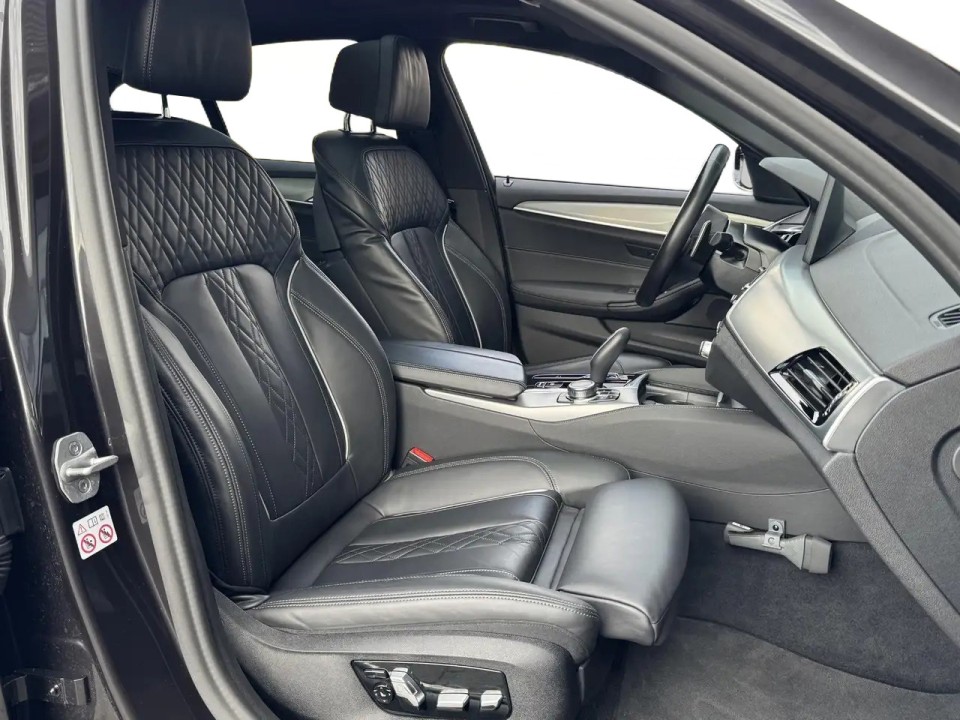 BMW Seria 5 520i M-Sport - foto 13