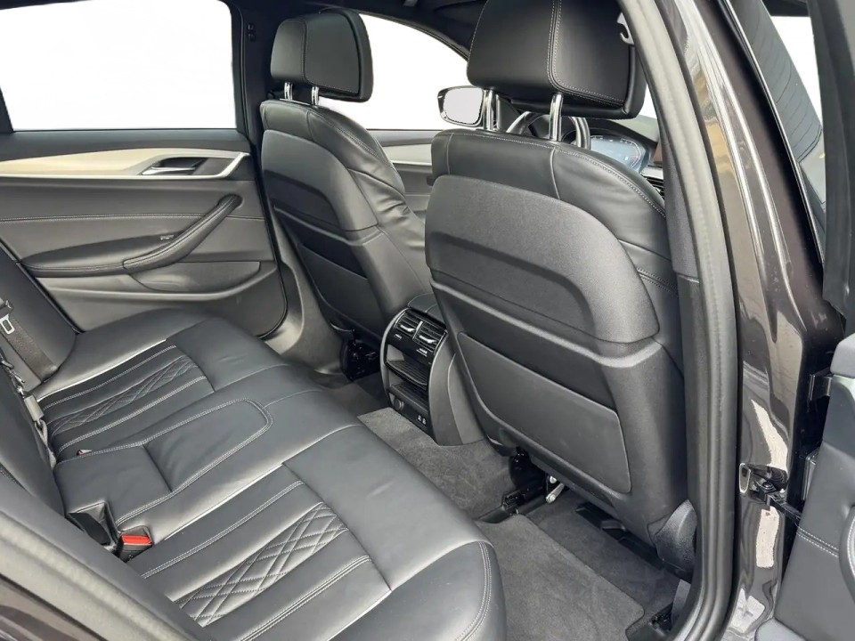 BMW Seria 5 520i M-Sport - foto 22