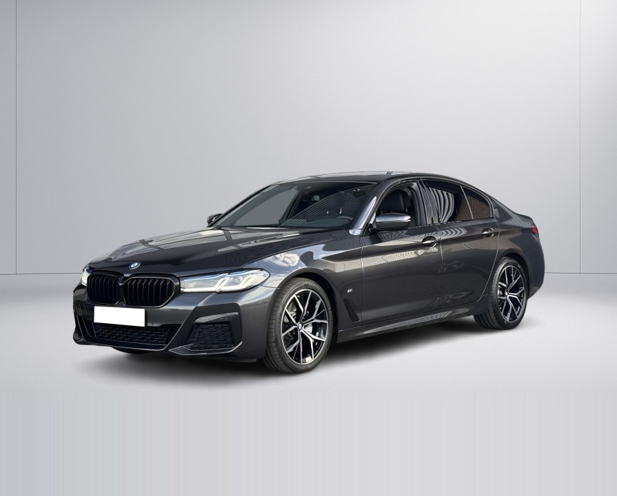 BMW Seria 5 520i M-Sport (5)