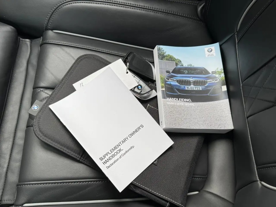 BMW Seria 5 520i M-Sport - foto 24