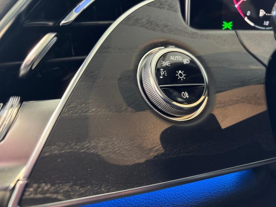 Mercedes-Benz E 220d 4MATIC AMG Line - foto 12