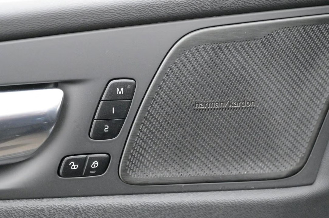 Volvo XC 60 T8 Recharge AWD Ultimate Bright - foto 14