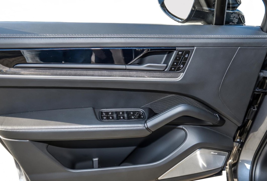 Porsche Cayenne Turbo E-Hybrid - foto 23