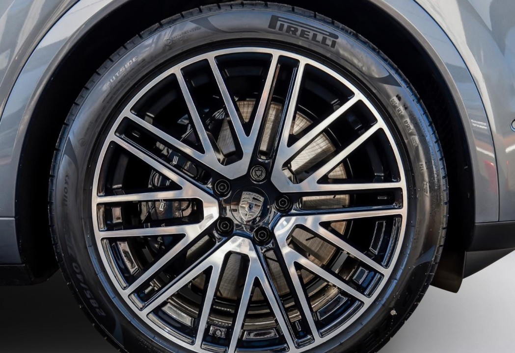 Porsche Cayenne Turbo E-Hybrid - foto 29