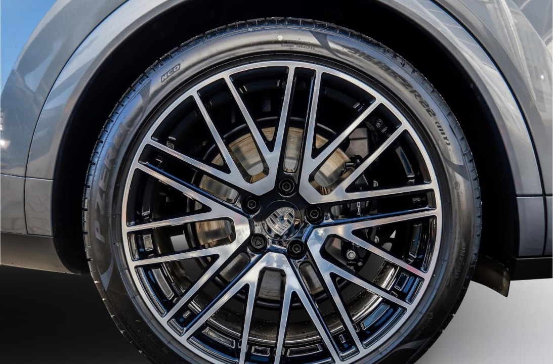 Porsche Cayenne Turbo E-Hybrid - foto 30