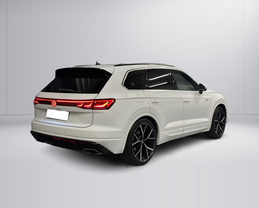 Volkswagen Touareg V6 TDI R-Line (3)