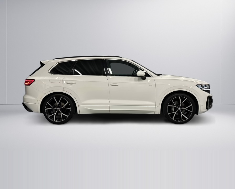 Volkswagen Touareg V6 TDI R-Line (2)