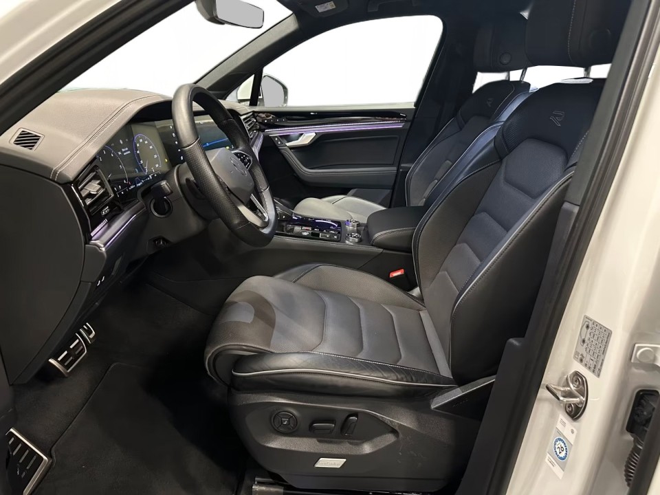 Volkswagen Touareg V6 TDI R-Line - foto 12