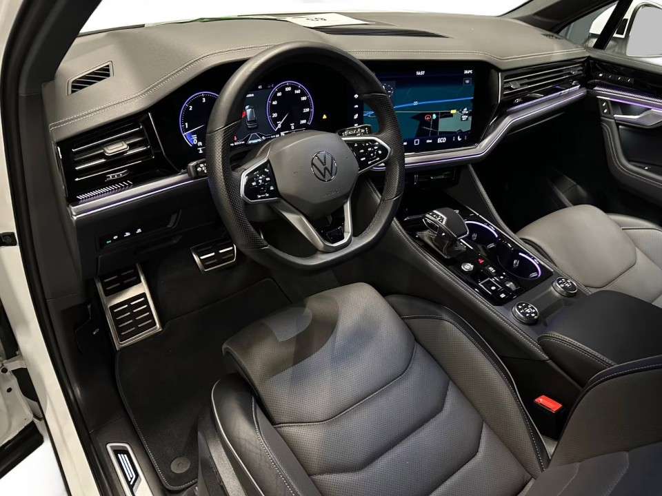 Volkswagen Touareg V6 TDI R-Line - foto 11