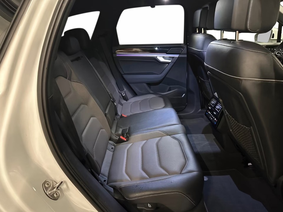 Volkswagen Touareg V6 TDI R-Line - foto 27