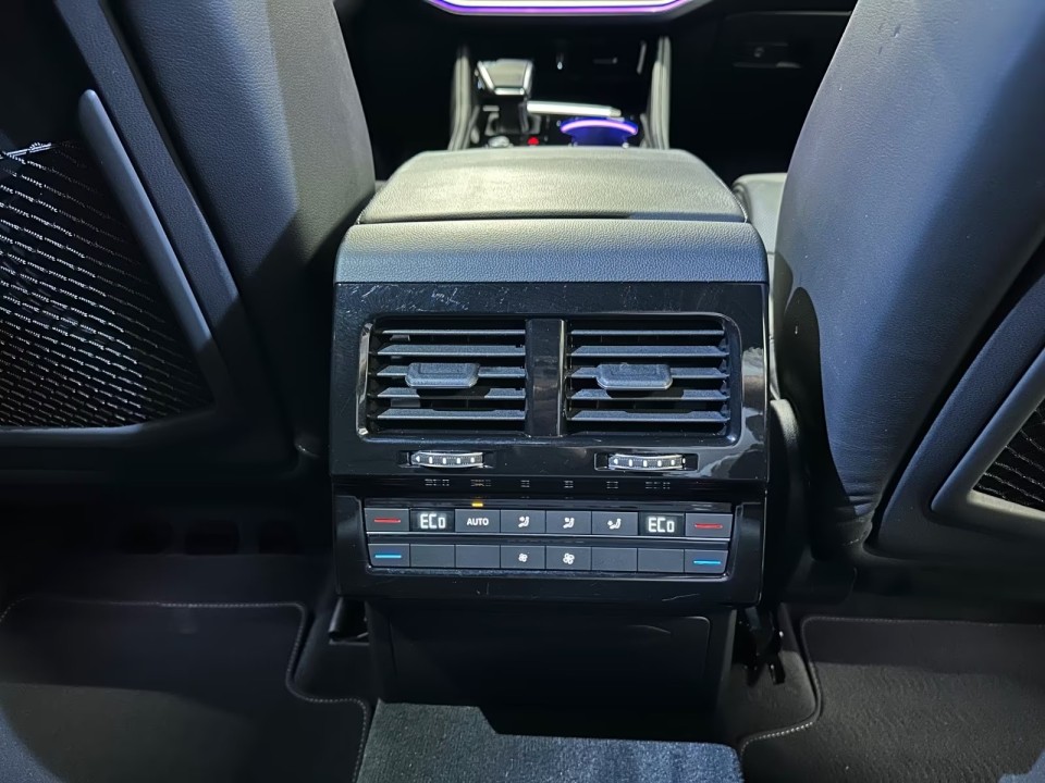 Volkswagen Touareg V6 TDI R-Line - foto 26