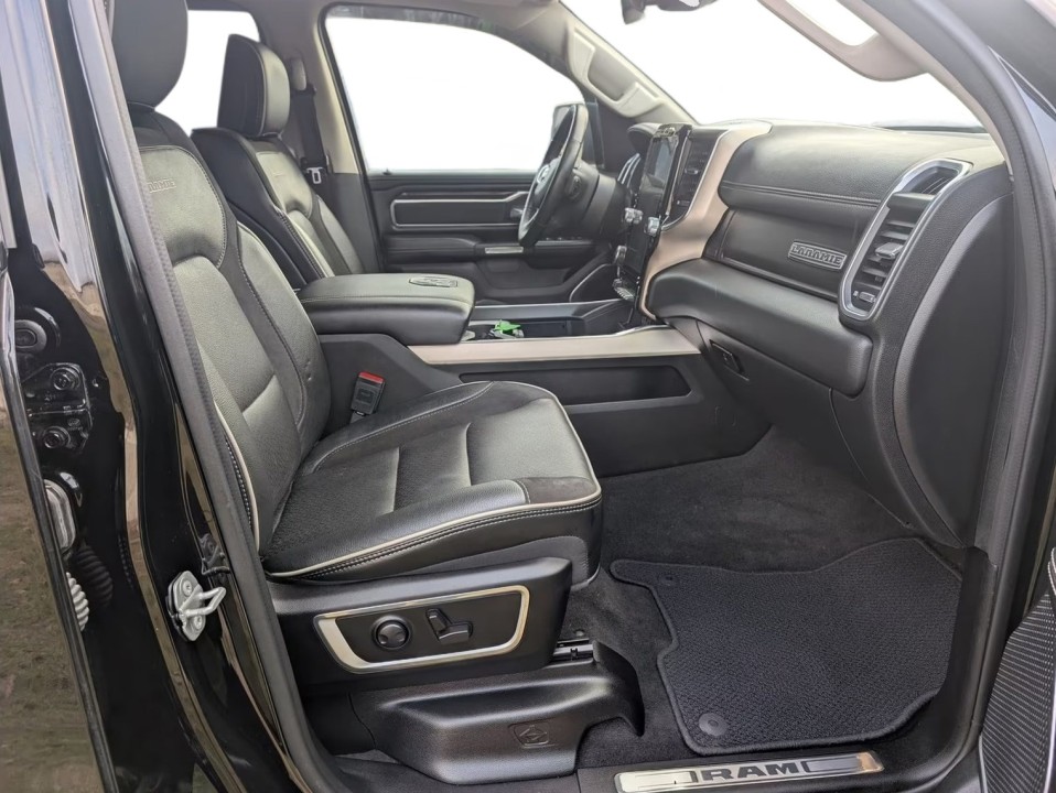 Dodge RAM 1500 Laramie - foto 14