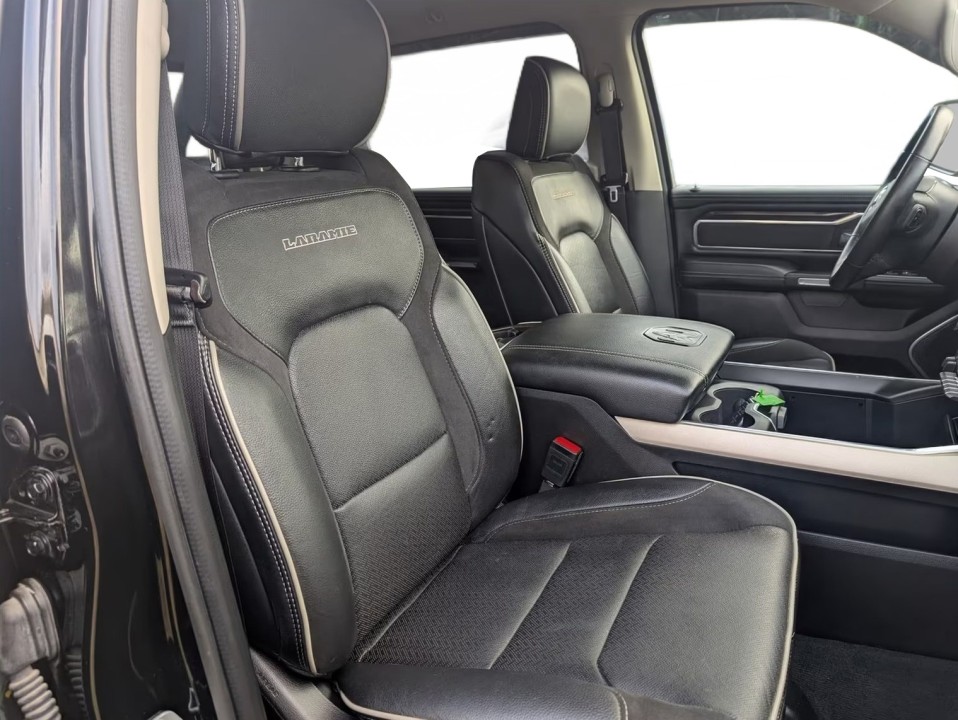 Dodge RAM 1500 Laramie - foto 15