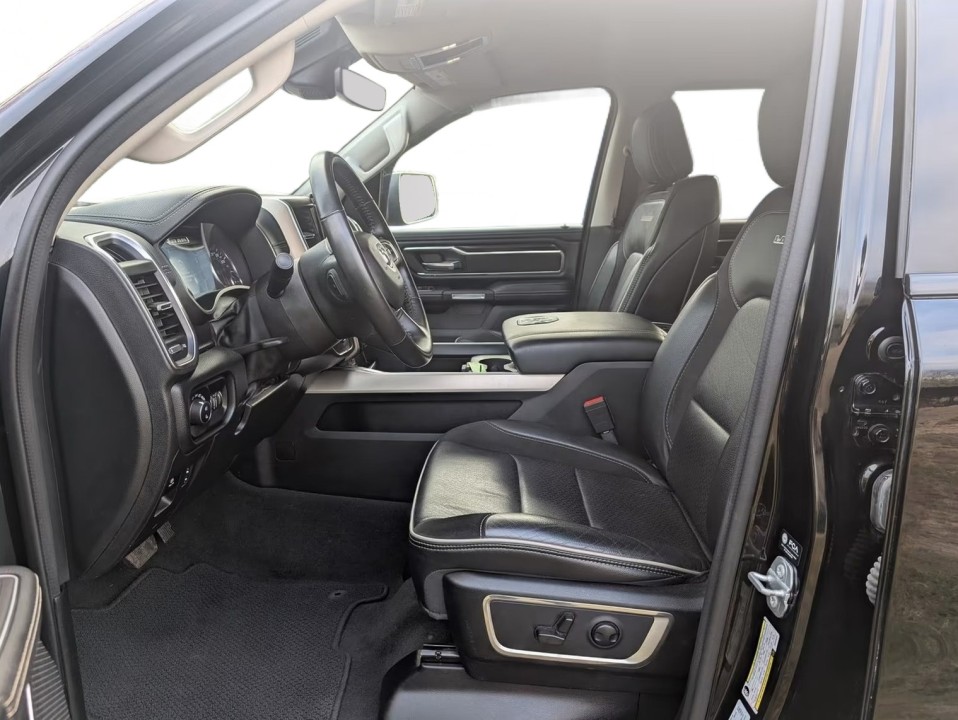 Dodge RAM 1500 Laramie - foto 12