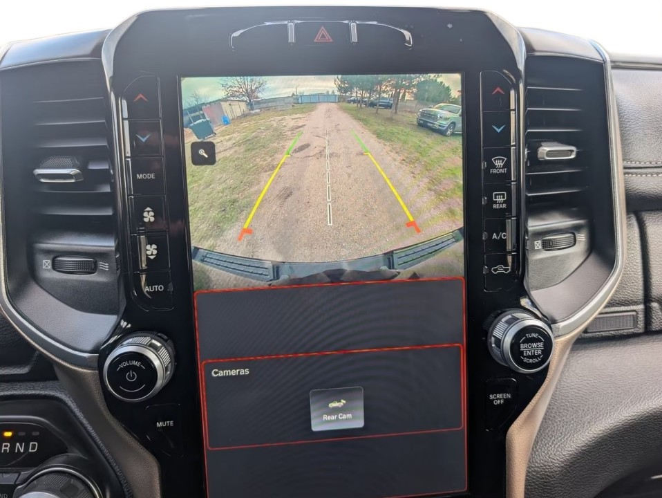 Dodge RAM 1500 Laramie - foto 17