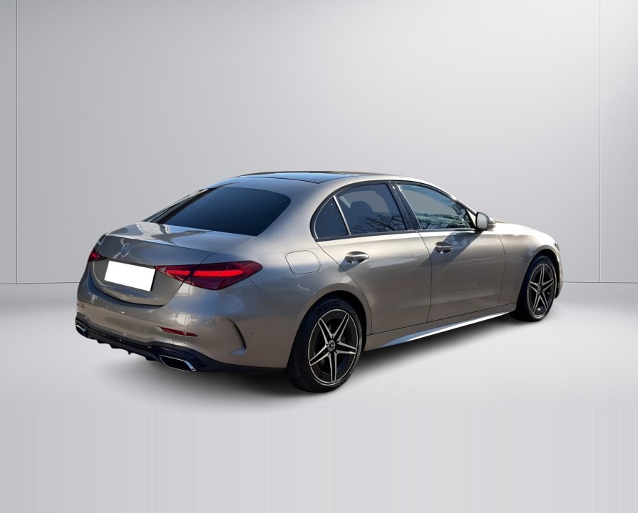 Mercedes-Benz C 300de AMG Line (3)