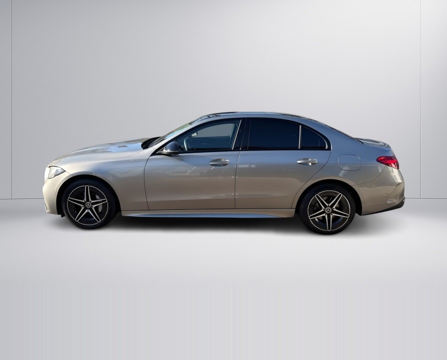 Mercedes-Benz C 300de AMG Line (5)