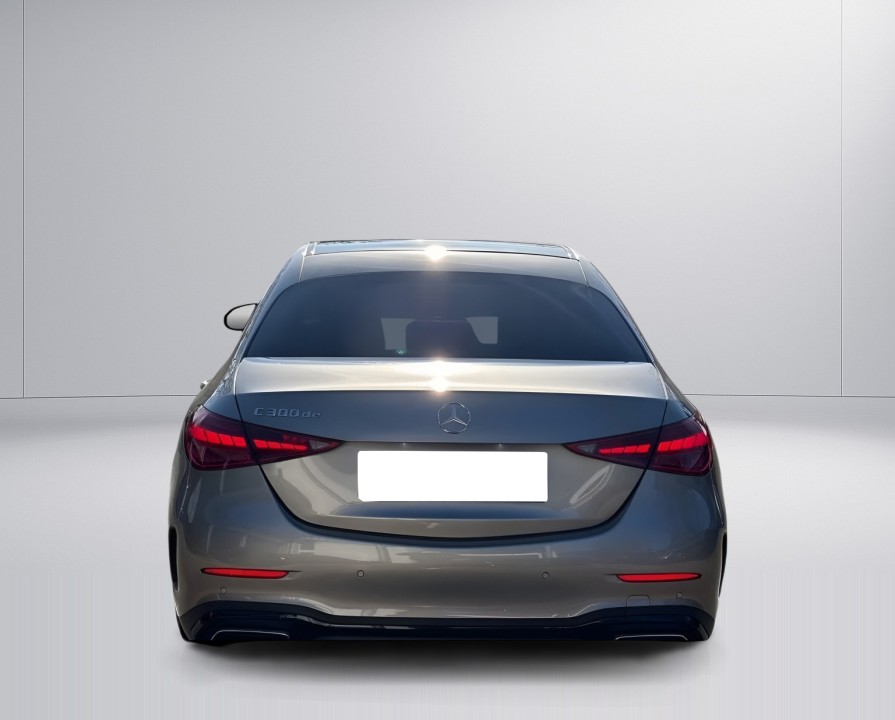 Mercedes-Benz C 300de AMG Line (4)