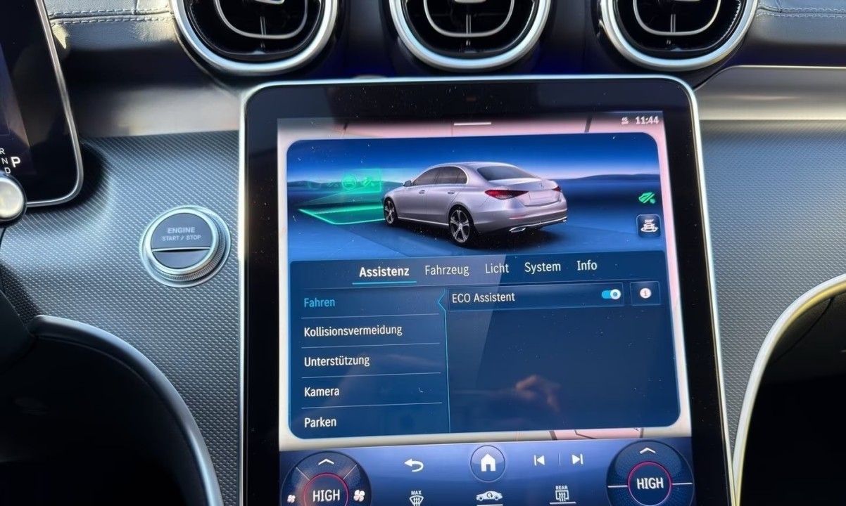 Mercedes-Benz C 300de AMG Line - foto 12