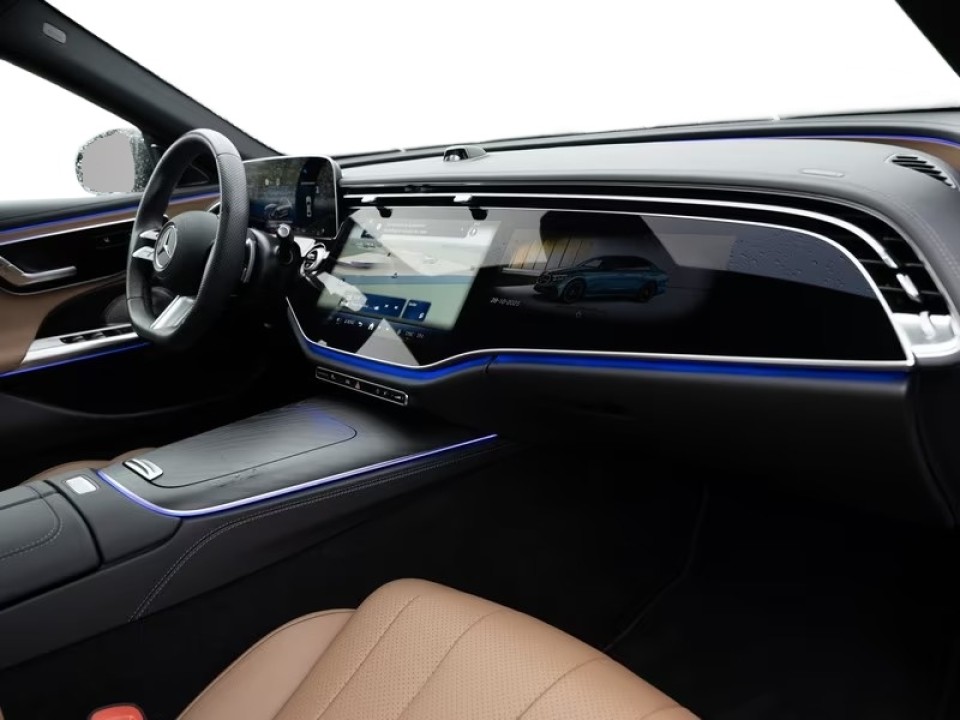 Mercedes-Benz E 200 4MATIC AMG Line (5)