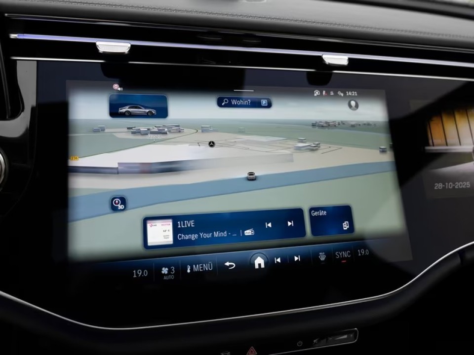 Mercedes-Benz E 200 4MATIC AMG Line - foto 14