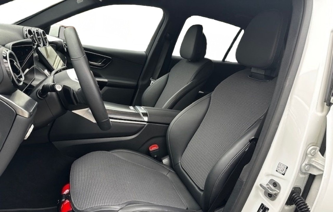 Mercedes-Benz GLC 200 4MATIC Avantgarde - foto 7