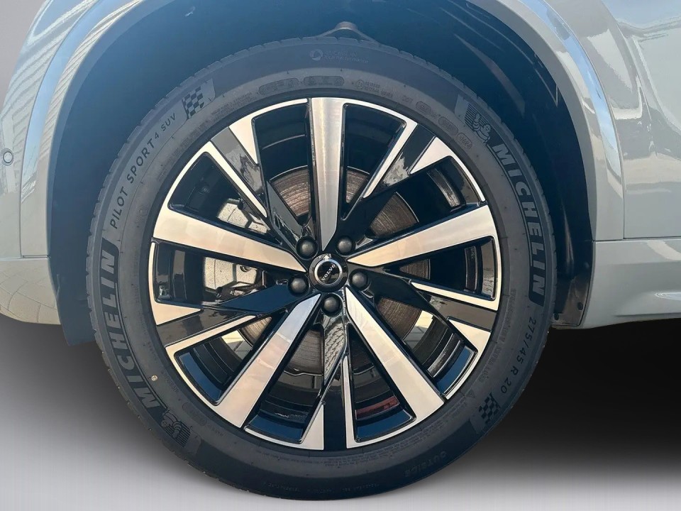 Volvo XC 90 T8 Recharge AWD Core - foto 7