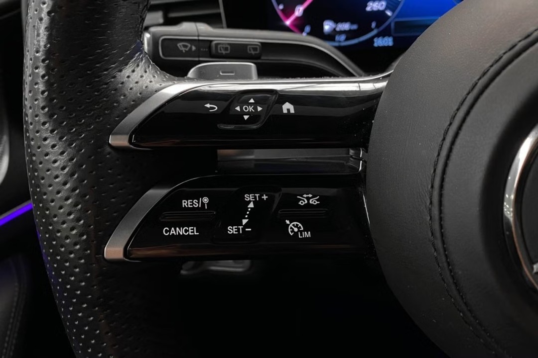 Mercedes-Benz GLE 350de 4MATIC AMG Line - foto 9