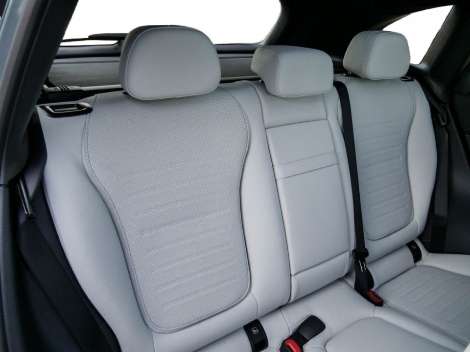 Mercedes-Benz GLC 220d 4MATIC AMG Line - foto 13