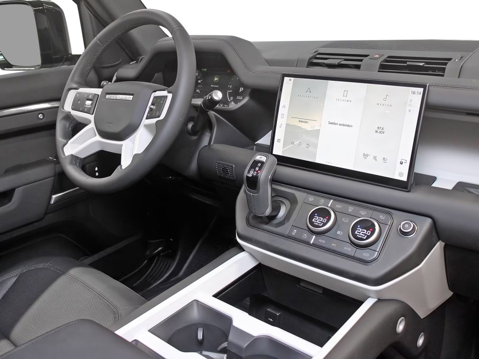 Land Rover Defender 90 D250 S (5)