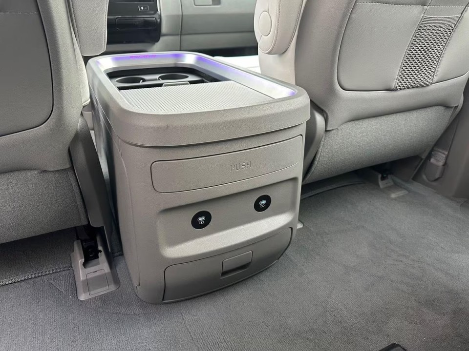 Hyundai Staria Signature HEV - foto 21