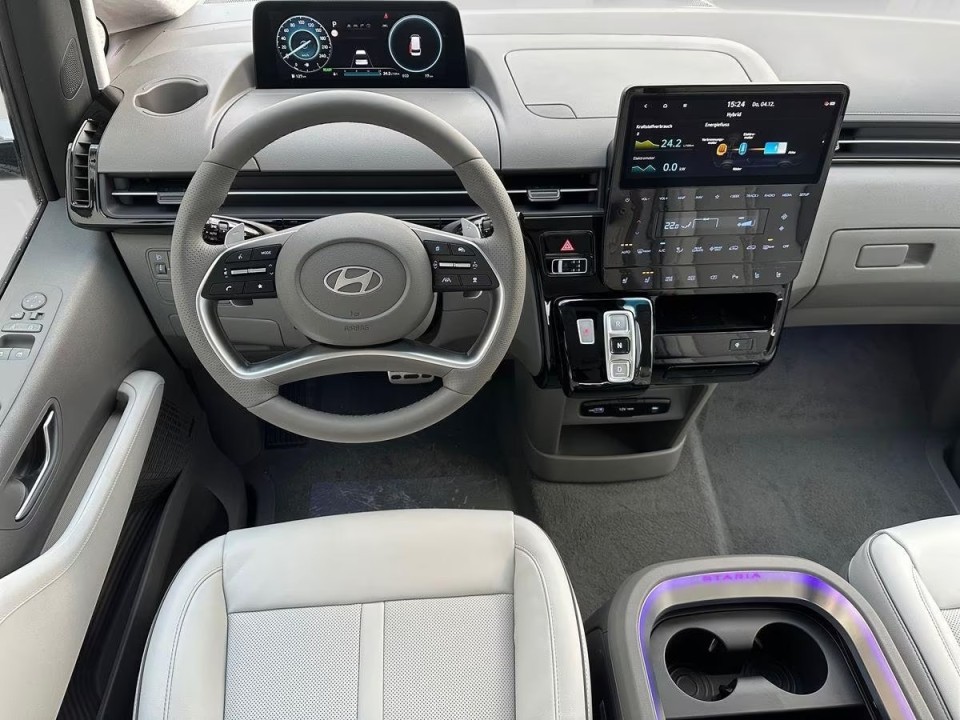 Hyundai Staria Signature HEV - foto 9
