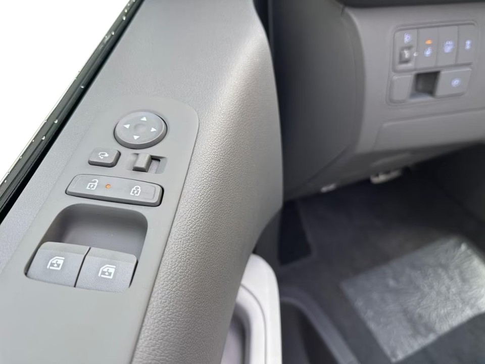 Hyundai Staria Signature HEV - foto 25