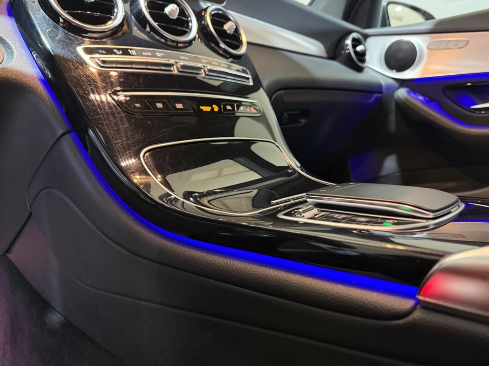 Mercedes-Benz GLC Coupé 300 4MATIC AMG Line - foto 23