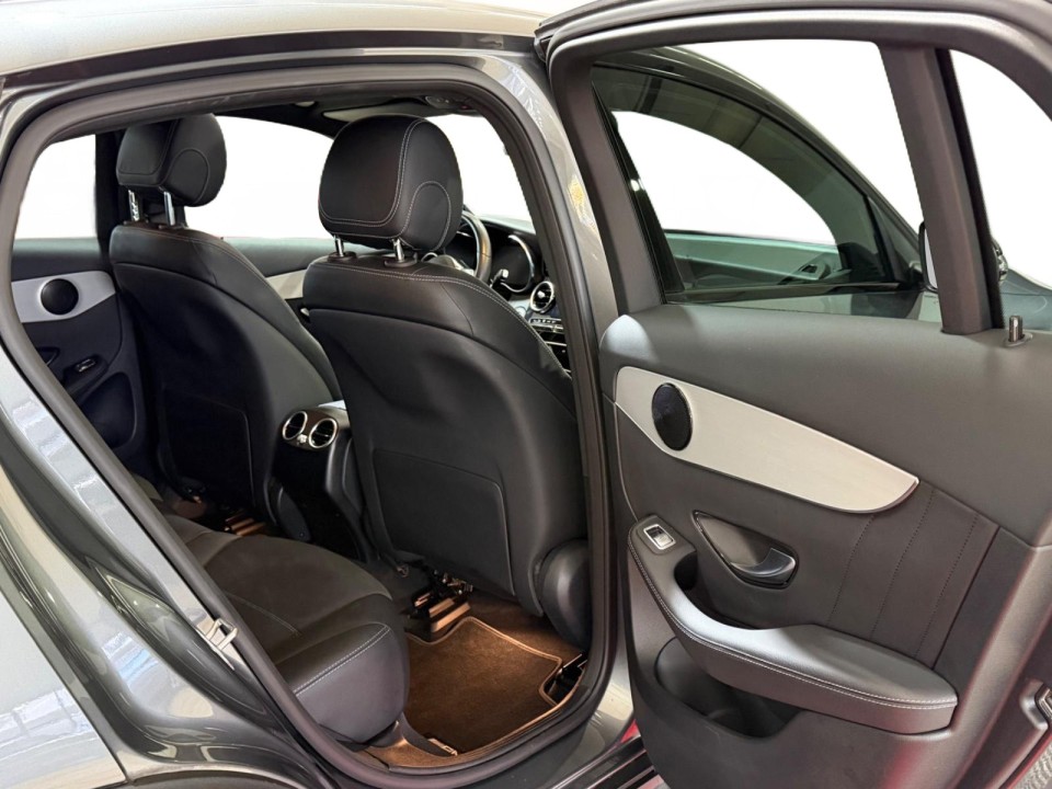 Mercedes-Benz GLC Coupé 300 4MATIC AMG Line - foto 11