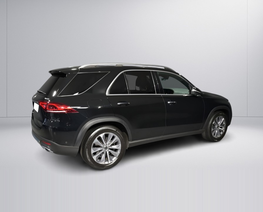 Mercedes-Benz GLE 350e 4MATIC (2)