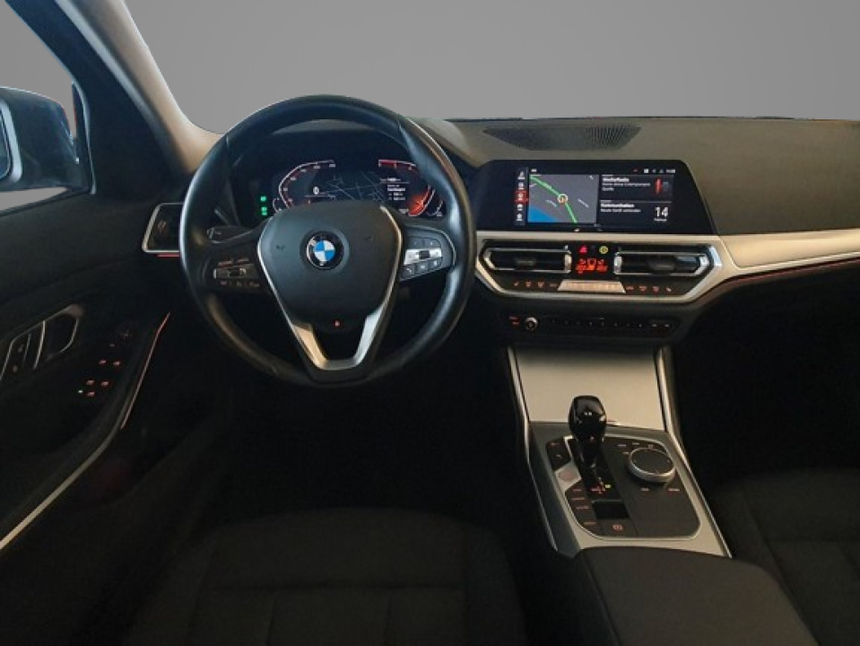 BMW Seria 3 320d xDrive - foto 9