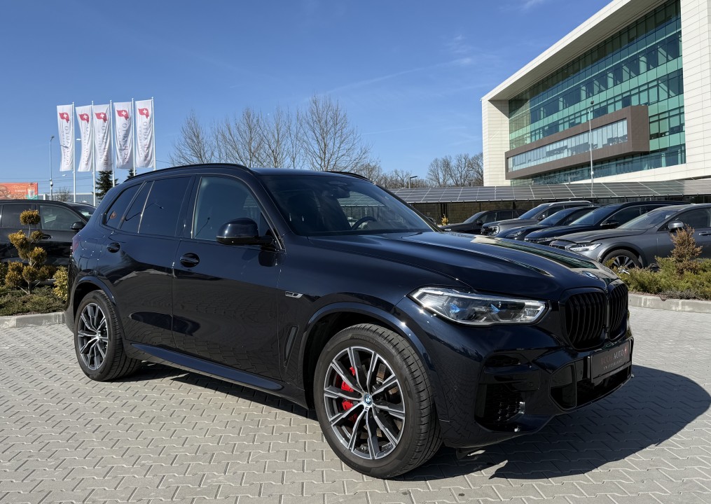 BMW X5 xDrive45e M-Sport (1)