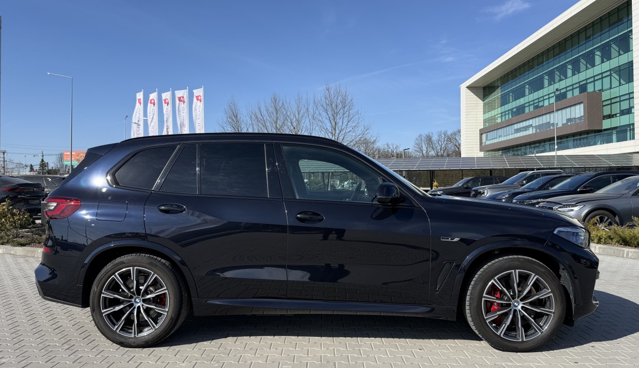 BMW X5 xDrive45e M-Sport (2)